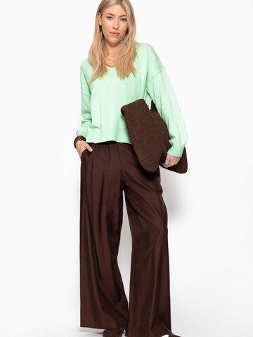 SASSYCLASSY Loose fit Trousers in Brown