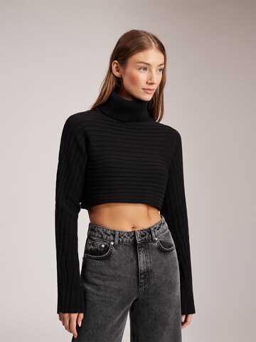 RÆRE by Lorena Rae Sweater 'Celia' in Black: front