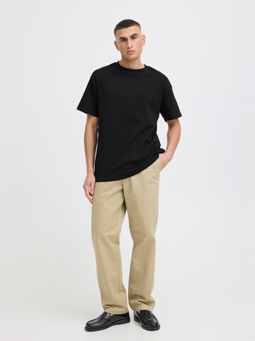 Tricou 'Danton' de la !Solid pe negru