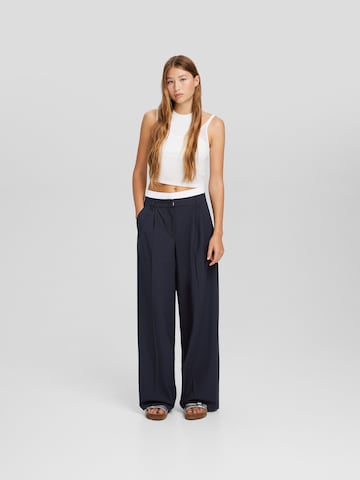 Bershka Wide leg Bandplooibroek in Blauw