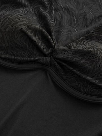 Body de la Lipsy pe negru