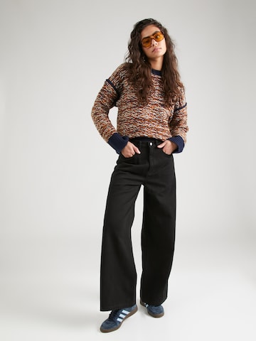 Wide leg Pantaloni di Wemoto in nero