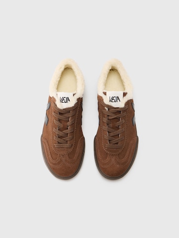 Veja Sneaker 'Volley' in Braun