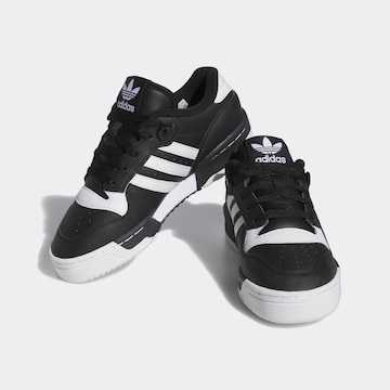 ADIDAS ORIGINALS Сникърси 'Rivalry Low' в черно