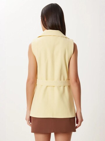 Happiness İstanbul - Colete de fato em amarelo