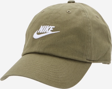 Șapcă 'CLUB' de la Nike Sportswear pe verde: față