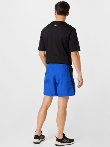 ADIDAS SPORTSWEAR Loosefit Sportshorts in Blau