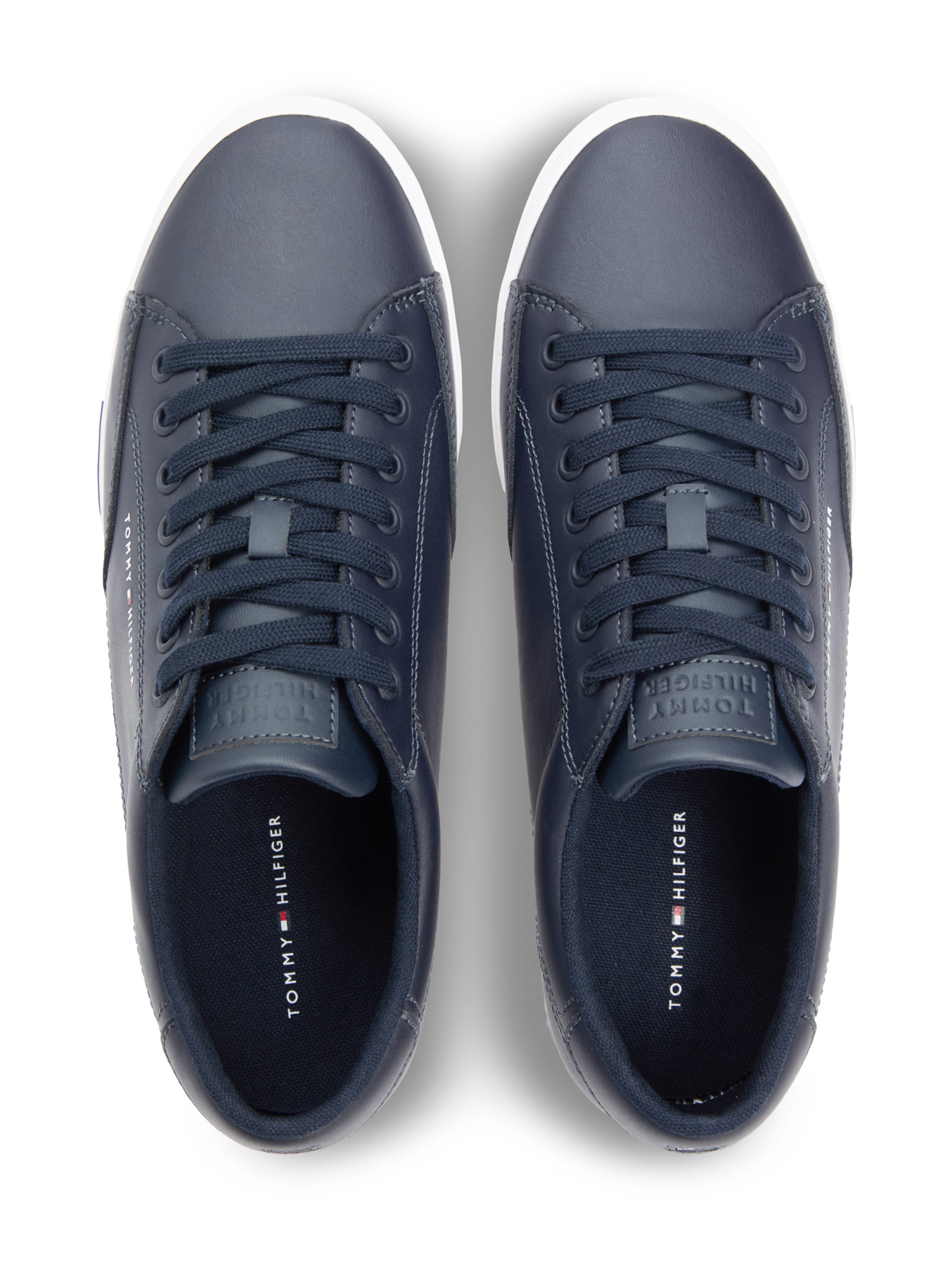 TOMMY HILFIGER Sneaker in Blau: oben