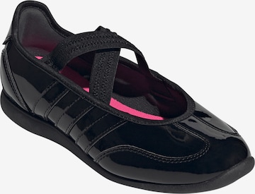 juoda ADIDAS SPORTSWEAR Sportiniai batai 'Barreda': priekis