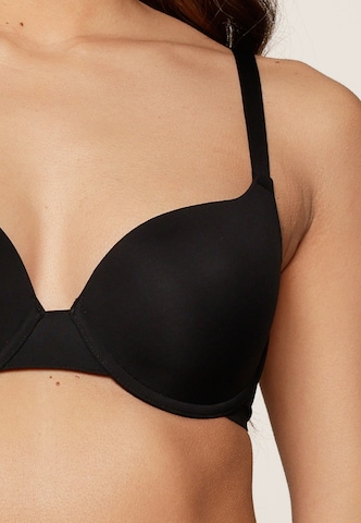 T-shirt Reggiseno di LingaDore in nero