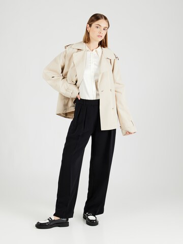 Wide leg Pantaloni con pieghe di Banana Republic in nero