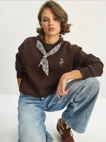 Bianco Lucci Sweatshirt in Brown
