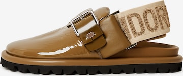 CESARE GASPARI Classic Flats in Beige: front