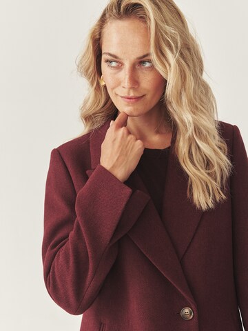 Manteau mi-saison TATUUM en rouge