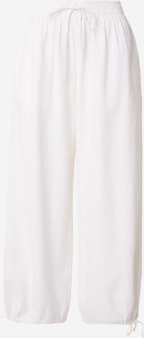 TOPSHOP Wide Leg Housut 'BEATE' värissä valkoinen: etupuoli