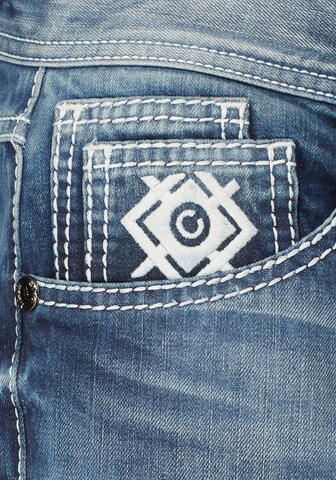 CIPO & BAXX Loosefit Jeans in Blau