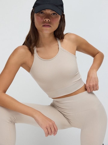 No Matter What Top in Beige: voorkant