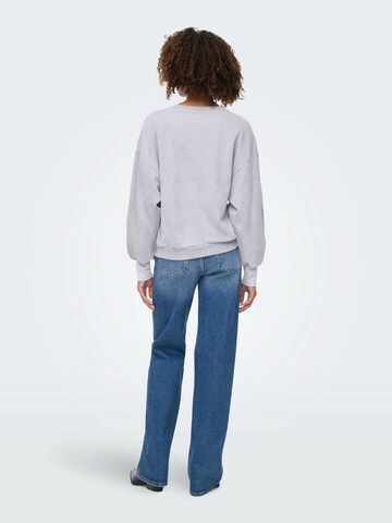 ONLY Sweatshirt 'ONLBROOKE' in Grau