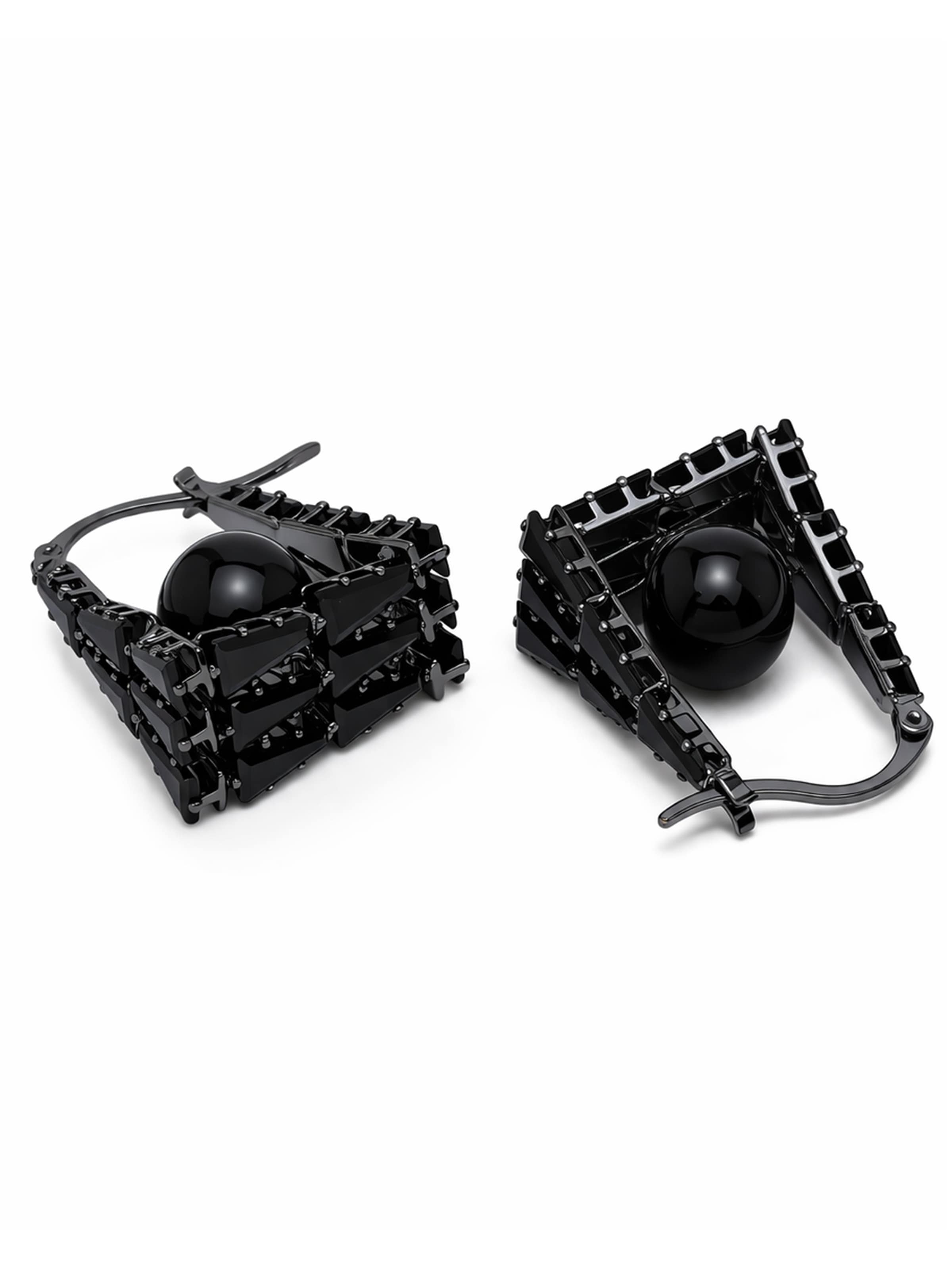 Boucles d'oreilles 'Imperielle' AVANT-GARDE PARIS en noir