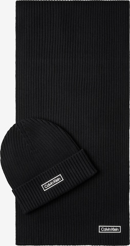 Calvin Klein Pipo värissä musta: etupuoli