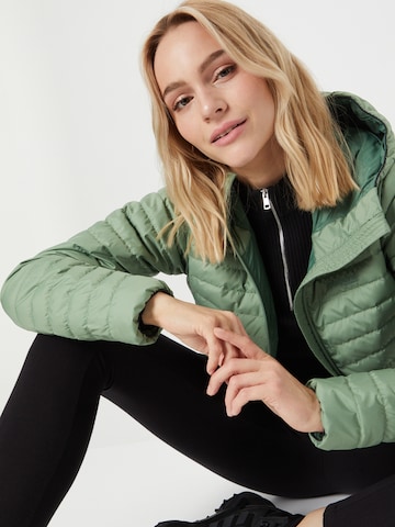 Bergans Outdoor Jacket in Green