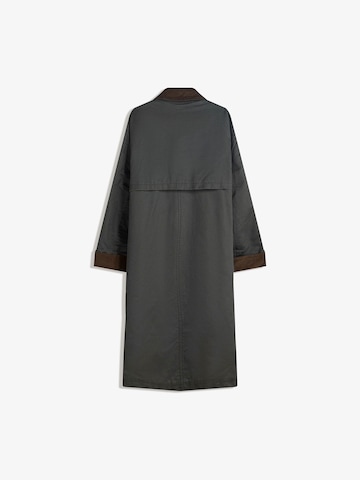 Bershka Mantel in Grau