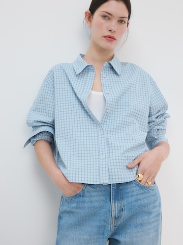 Bluză 'IRUYA' de la MANGO pe albastru