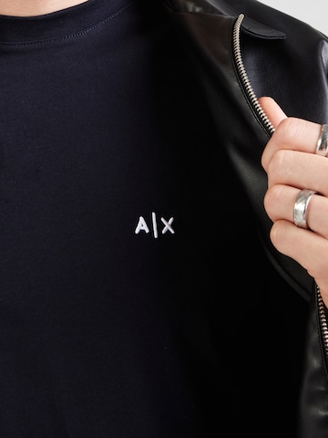ARMANI EXCHANGE T-shirt i blå