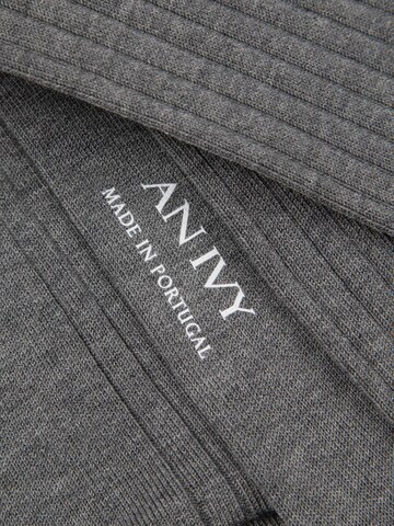 AN IVY Sokker i grå