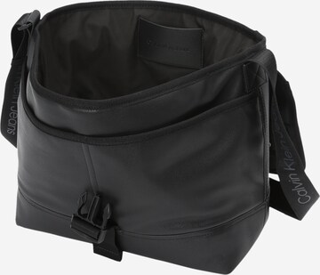 Calvin Klein Jeans Crossbody Bag in Black