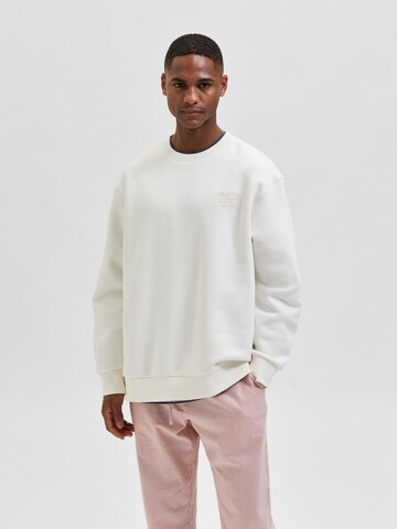 SELECTED HOMME Sweatshirt 'Arvid' in White: front