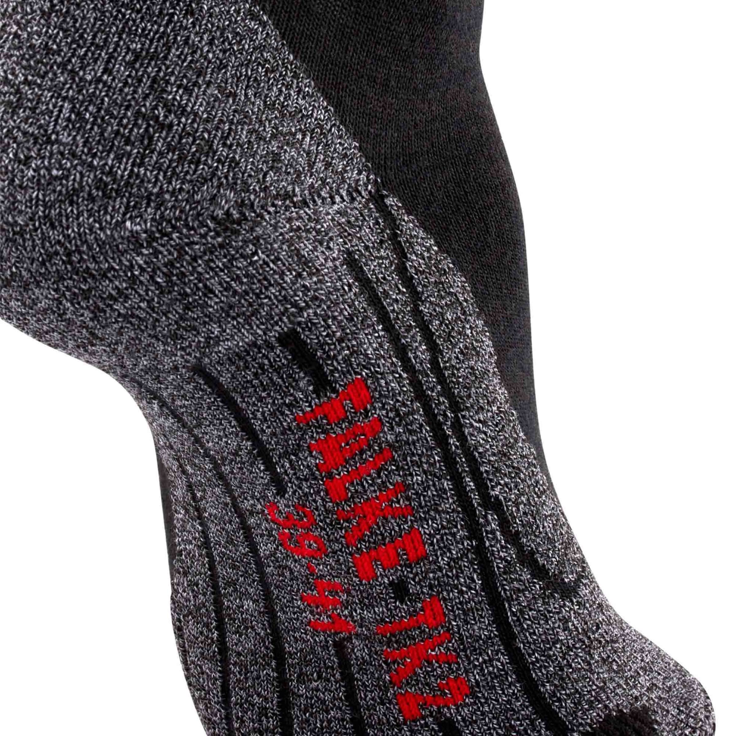 FALKE Athletic Socks in Black