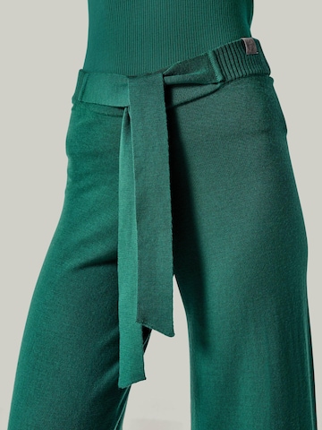 YOU LOOK PERFECT Huispak 'LOUNGEWEAR SET  - Pullover Bailey & Pants Bailey' in Groen