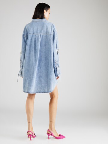 Robe-chemise 'Lilia' Hoermanseder x About You en bleu