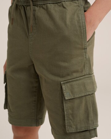WE Fashion Regular Hose in Grün