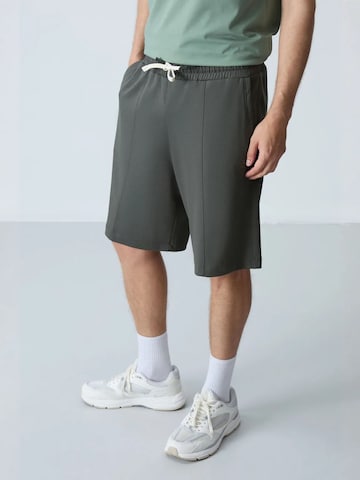 Tommy Life Regular Sportbroek in Grijs