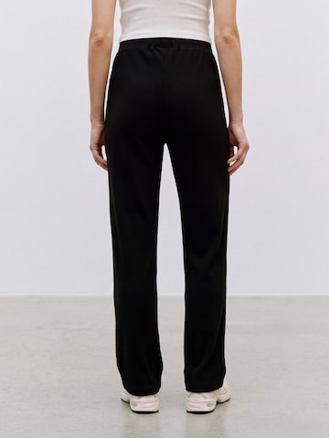 MAMALICIOUS Regular Trousers 'MLBrooke' in Black