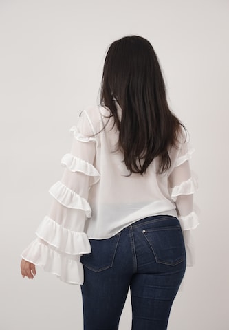 CHERRY KOKO Blouse in Wit