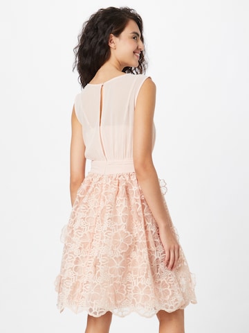 Robe de cocktail APART en rose