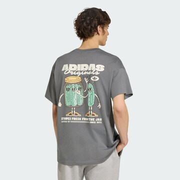 ADIDAS ORIGINALS - Camisa em cinzento: frente