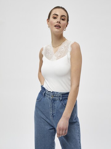 minus Top 'Vanessa' in White: front