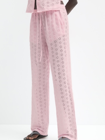 Regular Pantalon Pull&Bear en rose : devant