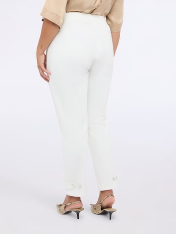 Regular Pantalon Fiorella Rubino en blanc