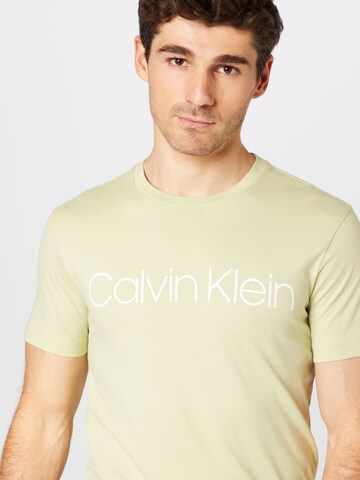Calvin Klein - Ajuste regular Camiseta en amarillo