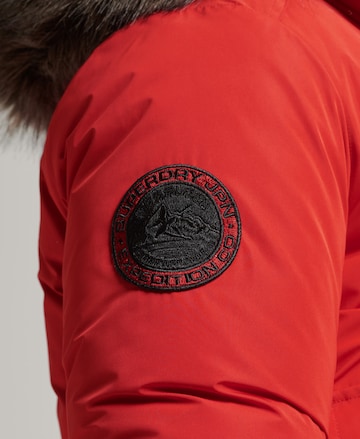 Veste mi-saison 'Everest' Superdry en rouge