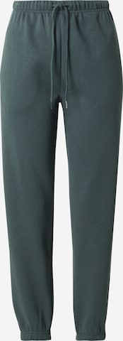 PIECES Tapered Housut 'PCCHILLI' värissä vihreä: etupuoli