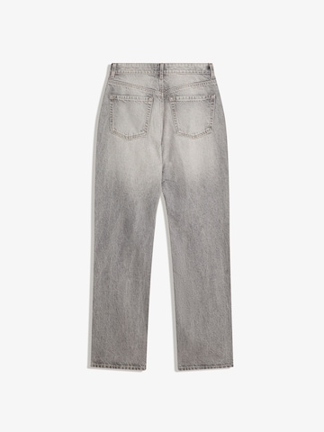 Bershka Slimfit Farkut värissä harmaa