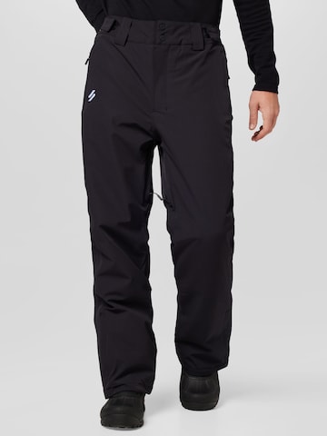 Superdry Regular Outdoorbroek in Zwart: voorkant