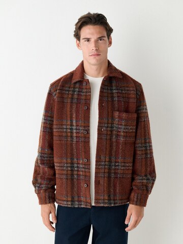 brūns Next Starpsezonu jaka: no priekšpuses