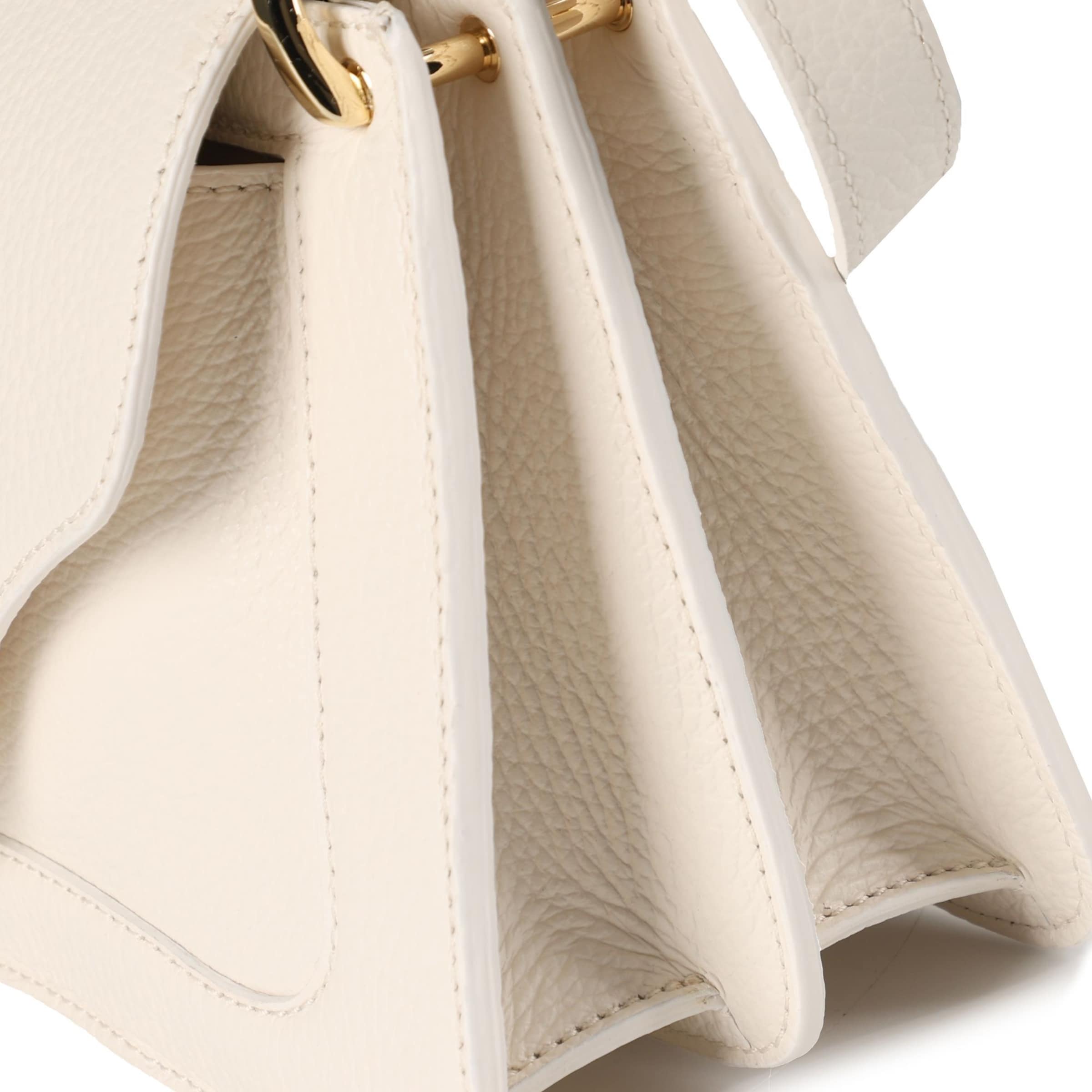 Coccinelle Schultertasche 'C-Me' in Beige
